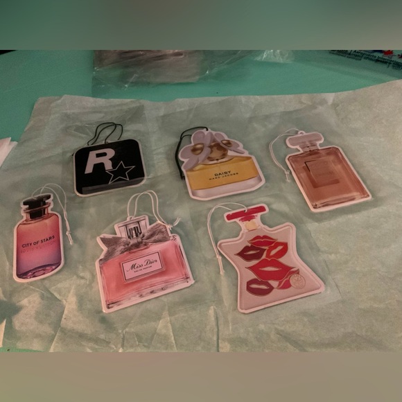 CAR FRESHENERS VARIETY MIX ADDING PAZAZZ TO YOUR VEHICLE - Picture 1 of 1